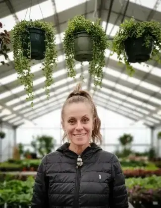 Guarderia-de-Plantas-Profesional-2-320x414 Guardería de Plantas Profesional